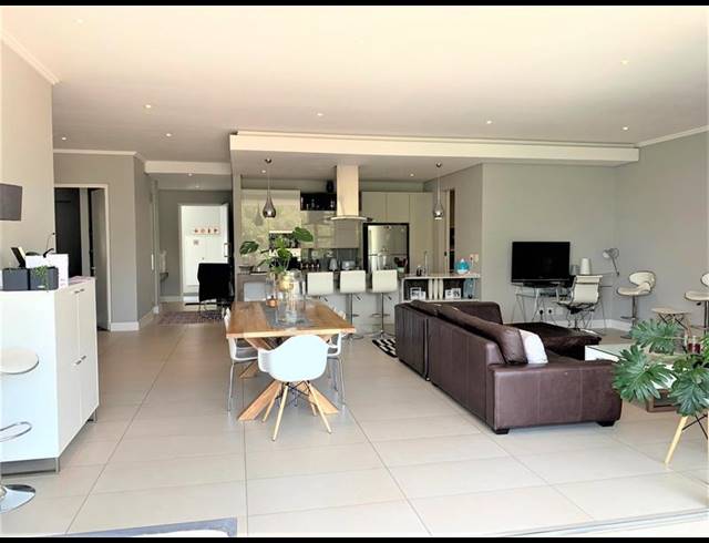3 BEDROOM APARTMENT FOR SALE IN HYDE PARK